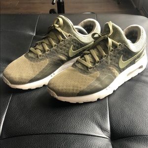 Green Nike Air Max Zero